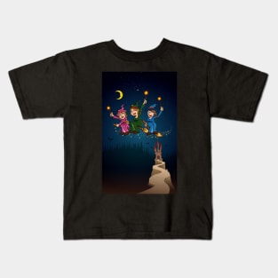 The three witches on a broom and the castle surrounded with bats. Kids T-Shirt